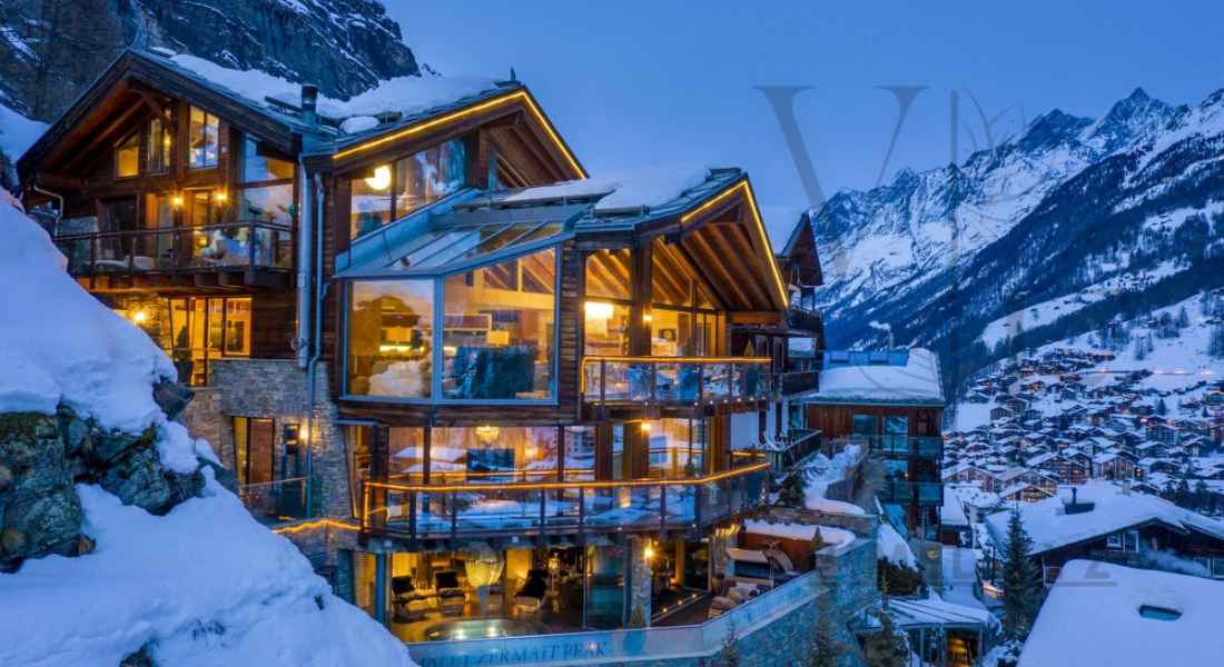 Luxury ski chalet